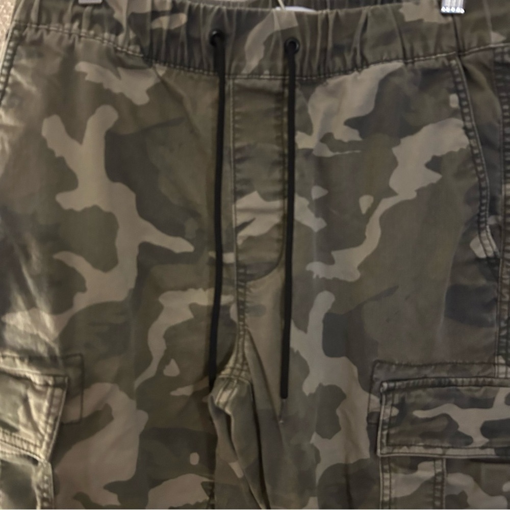 Old Navy Men's Green Camouflage Cargo Jogger Pants Size Small - Picture 2 of 11